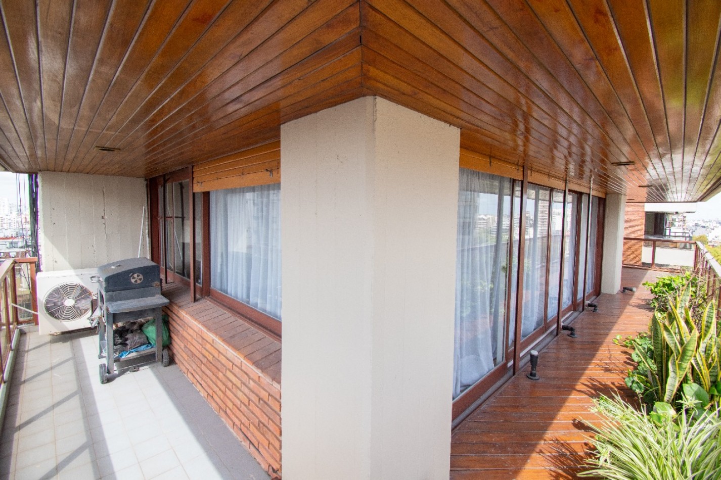 Gran Semipiso 3 dorm c/dep. Con Espectacular Vista Abierta al Rio Aeroparque Etc.