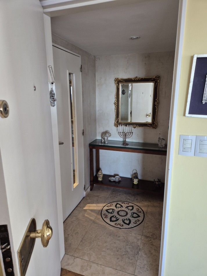 Gran Semipiso 3 dorm c/dep. Con Espectacular Vista Abierta al Rio Aeroparque Etc.