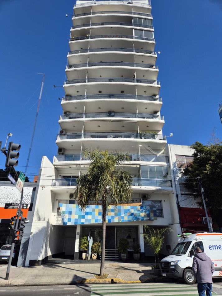Amplio Dpto. 2 Amb Al Frente c/ Balcon Aterrazado con Gran Vista y Amenities