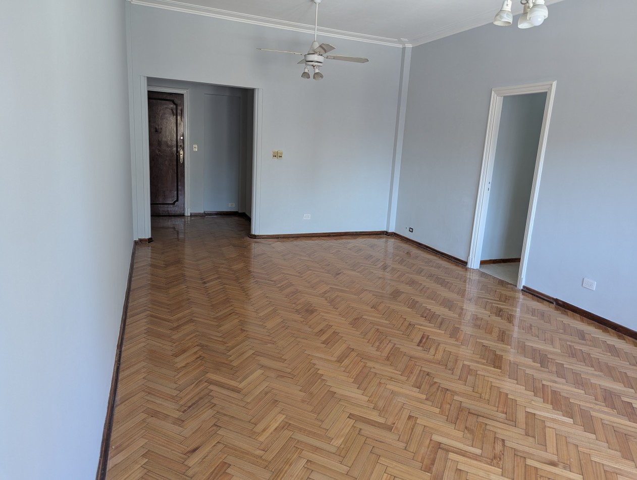 Luminoso Dpto 5 Ambientes Apto Profesional. Tot. Reciclado a Nuevo