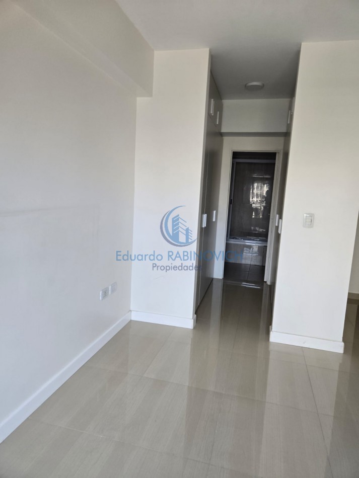 Semipiso 4 Amb. con Cochera y Baulera en Edif. con Amenities