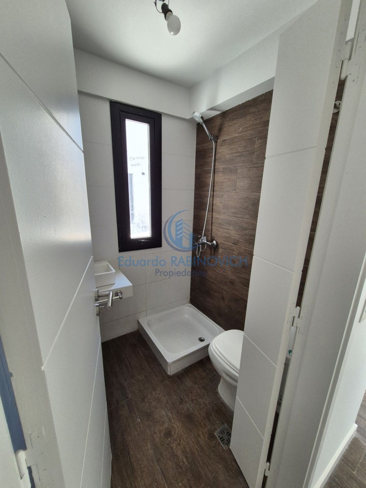 Piso de 4 Dorm (2 Suites) Patio y Balcon con Parrilla y cochera fija A ESTRENAR 