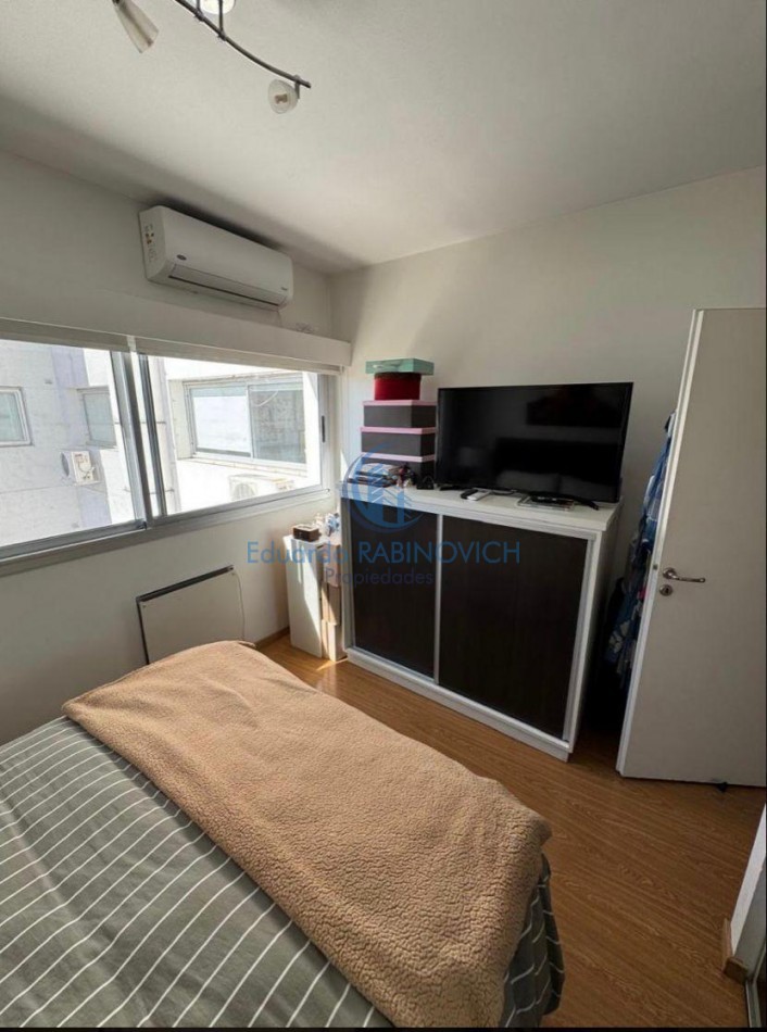  Departamento de 2 amb. Excelentemente Mejorado en piso Alto con Amenities