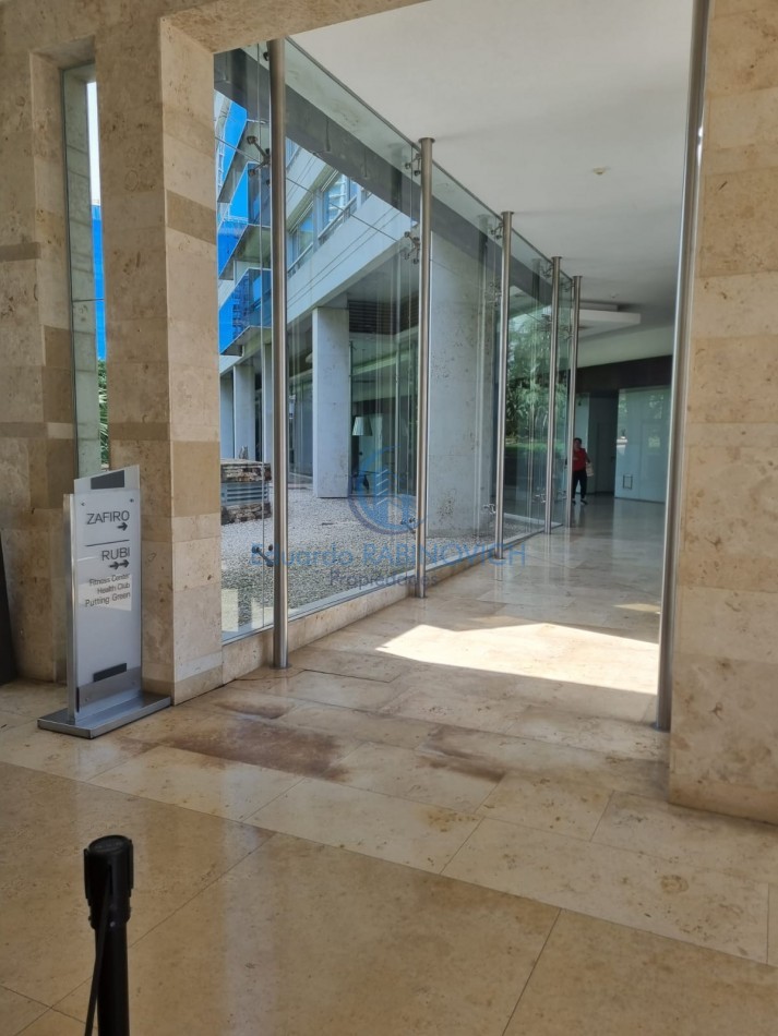 EXCLUSIVO DPTO. C/GRAN TERRAZA PRIVADA C/PARRILLA JACUZZI Y PISCINA. 3 COCHERAS FIJAS