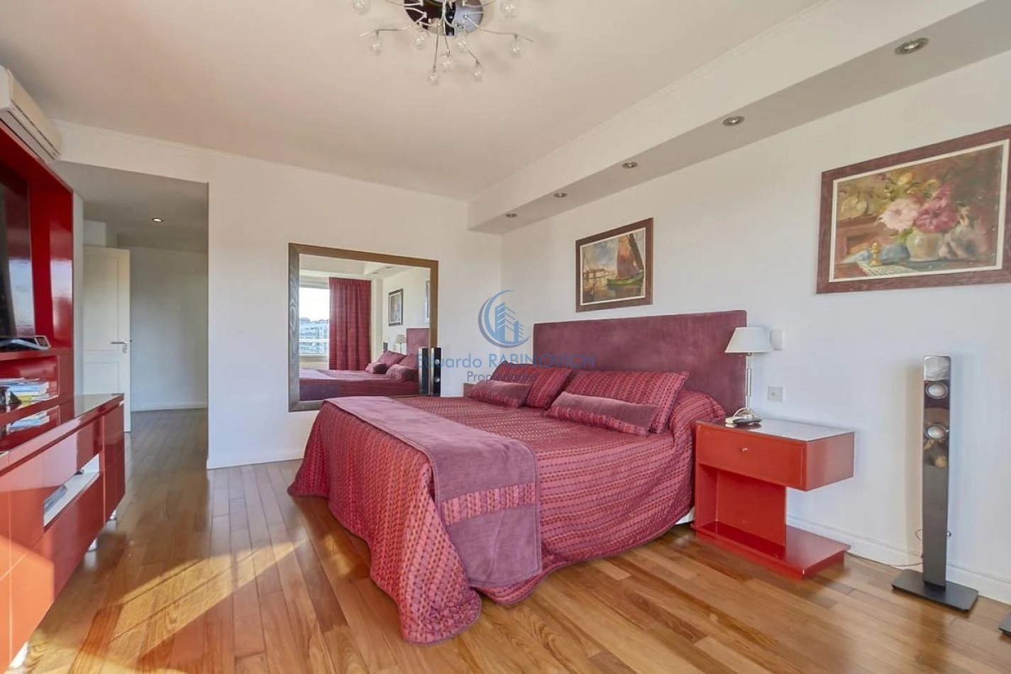 EXCLUSIVO DPTO. C/GRAN TERRAZA PRIVADA C/PARRILLA JACUZZI Y PISCINA. 3 COCHERAS FIJAS