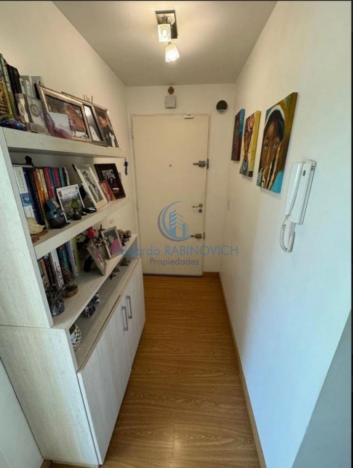  Departamento de 2 amb. Excelentemente Mejorado en piso Alto con Amenities