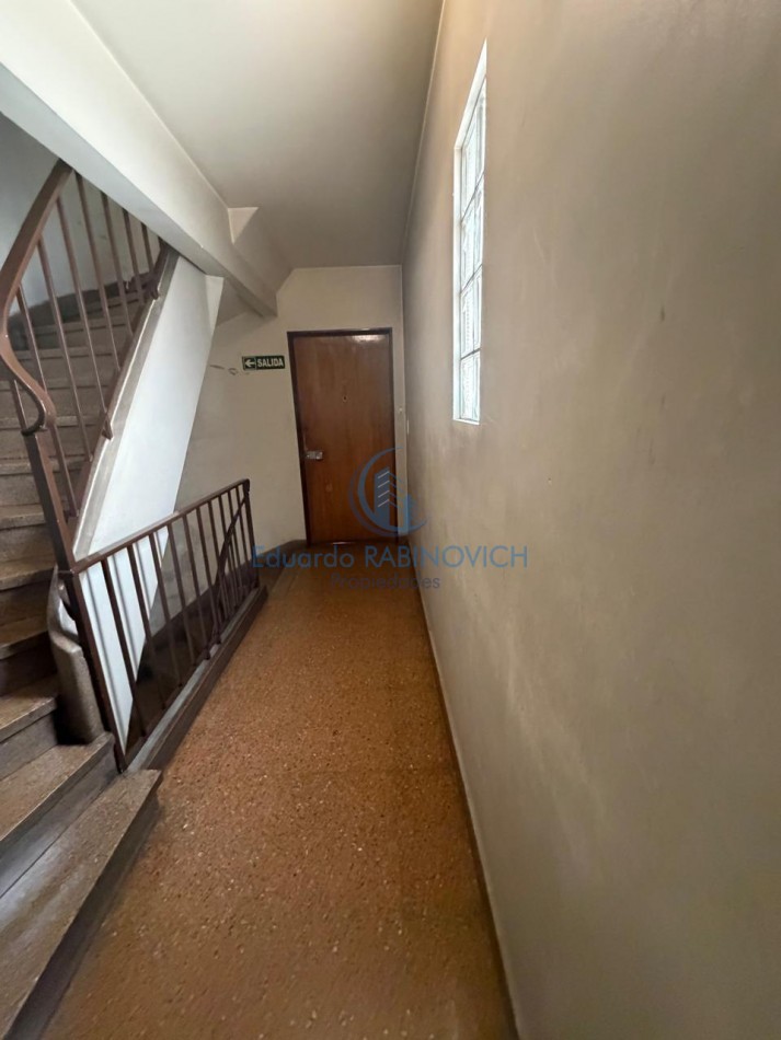 Dpto. 3 Ambientes Al Cfre. con Excelente Ubicacion