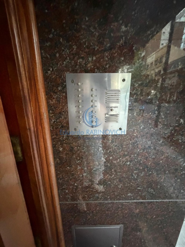 Dpto. 3 Ambientes Al Cfre. con Excelente Ubicacion