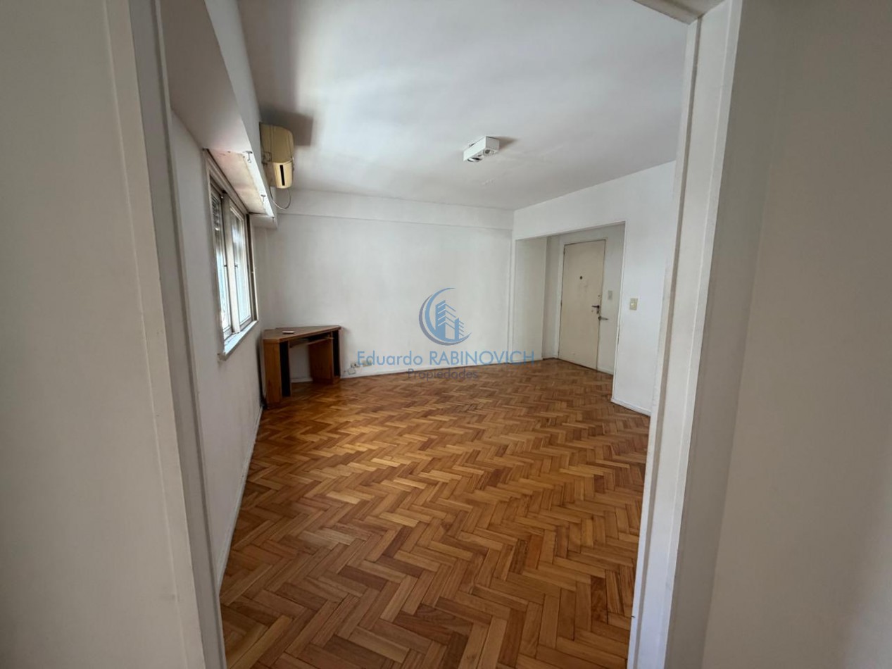 Dpto. 3 Ambientes Al Cfre. con Excelente Ubicacion