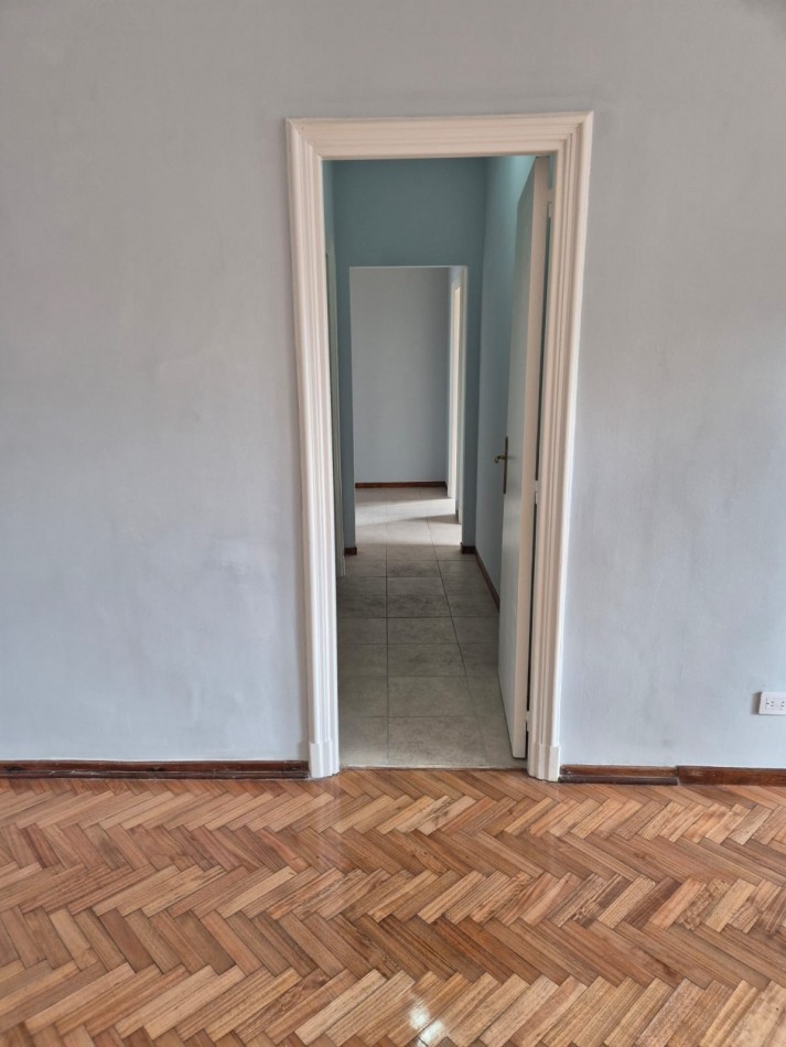 Luminoso Dpto 5 Ambientes Apto Profesional. Tot. Reciclado a Nuevo