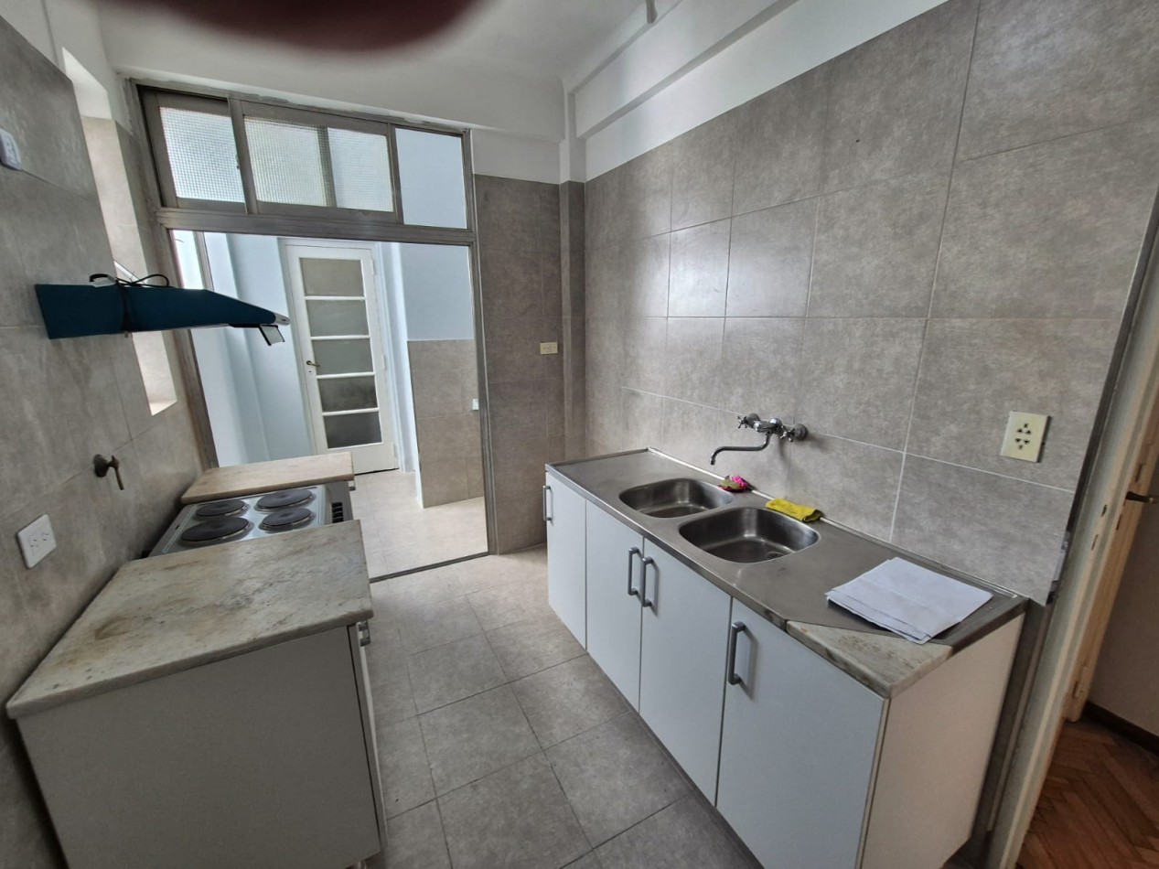 Luminoso Dpto 5 Ambientes Apto Profesional. Tot. Reciclado a Nuevo