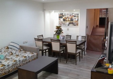 Excelente Duplex Reciclado con 3 dormitorios y Cochera Cubierta