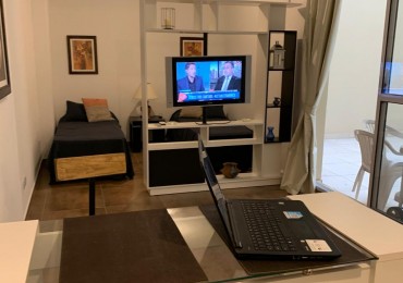 Monoambiente con amplio Patio