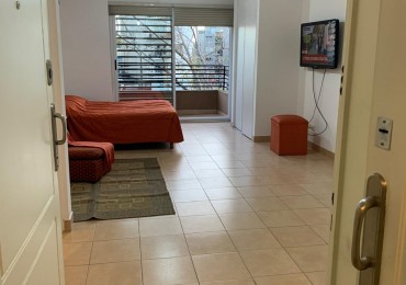 Comodo Monoambiente con Balcon al Frente Apto Credito